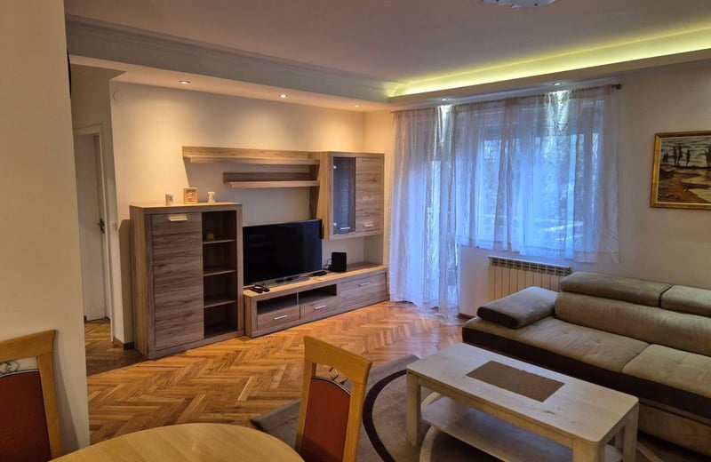 Miete einer möblierten 3-Zimmer-Wohnung, 65 m², Voždovac, Belgrad, Serbien