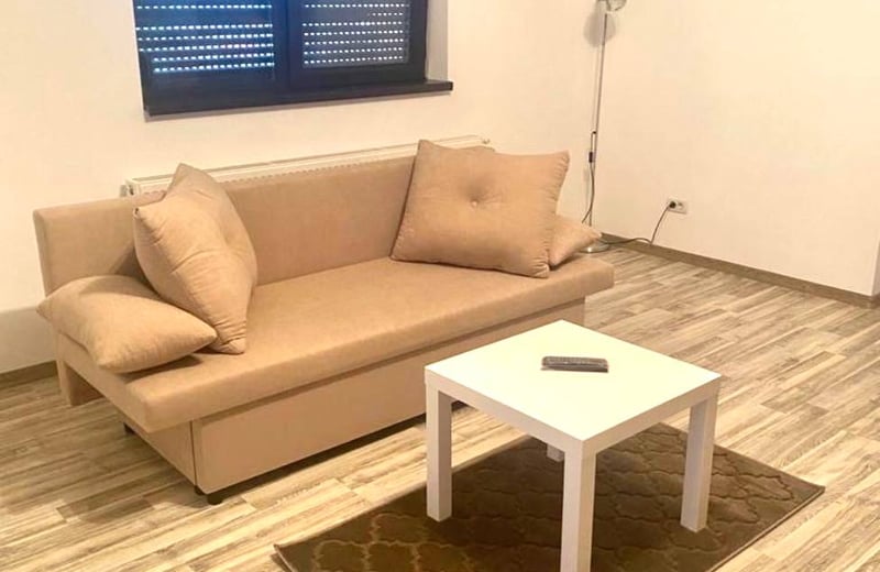 Alquiler de un apartamento amueblado y renovado de 2 habitaciones, 60 m², Bucarest, Rumanía