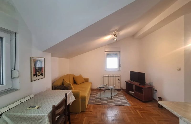 Аренда меблированной 2-комнатной квартиры, 42 м², Земун, Белград, Сербия