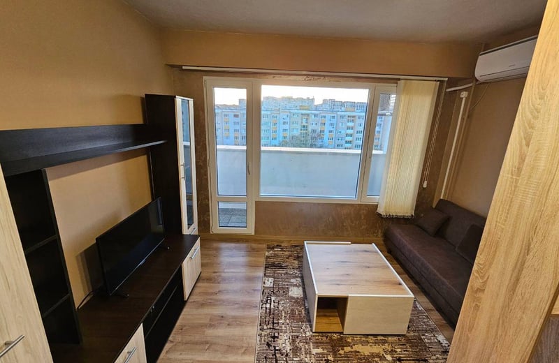 Alquiler de un apartamento cómodo y amueblado, Burgas, Bulgaria