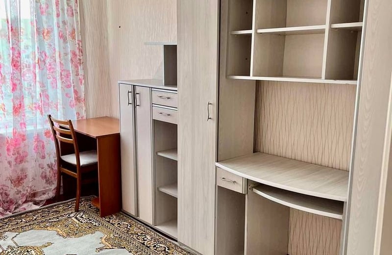 Miete einer hellen, möblierten Dreizimmerwohnung im Stadtteil Rîșcani, Chișinău, Moldawien