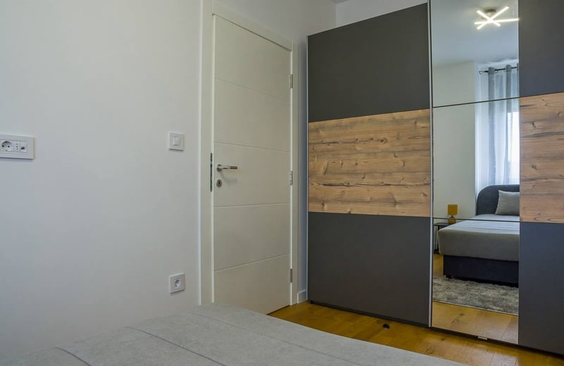 Alquiler de un apartamento de dos habitaciones de 40 m² con balcón, Belgrado, Serbia
