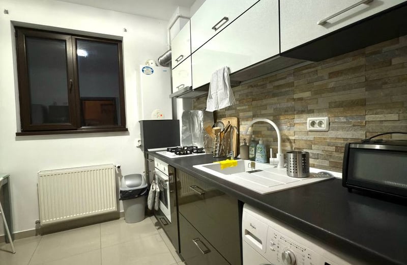 Alquiler de un apartamento espacioso y amueblado de dos habitaciones de 60 m², Bucarest, Rumanía