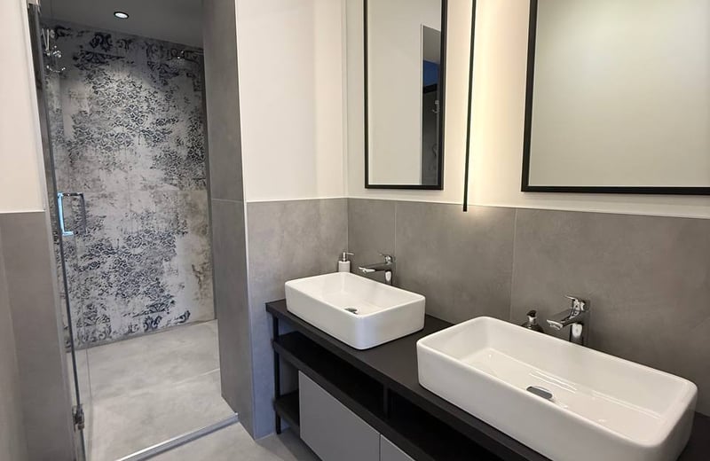 Location d’un appartement spacieux et entièrement rénové de 3 pièces, 107 m², en centre-ville, Belgrade, Serbie