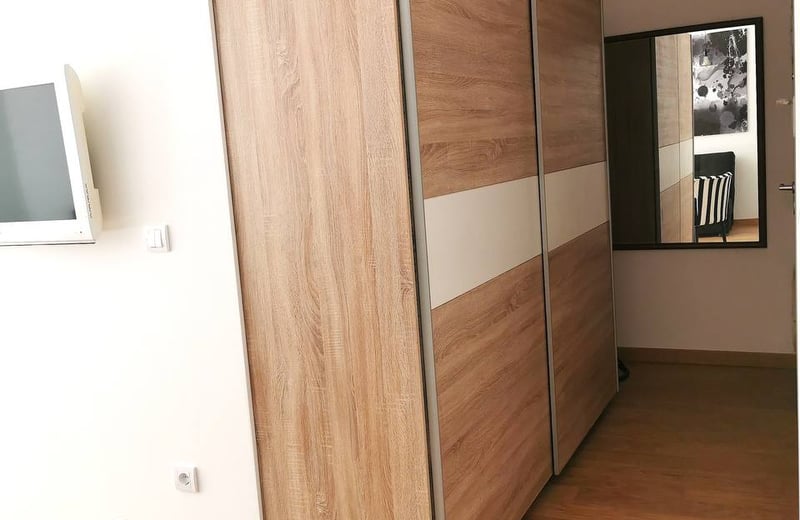 Alquiler de un apartamento tipo estudio, 37 m², frente al parque Tašmajdan, Belgrado, Serbia