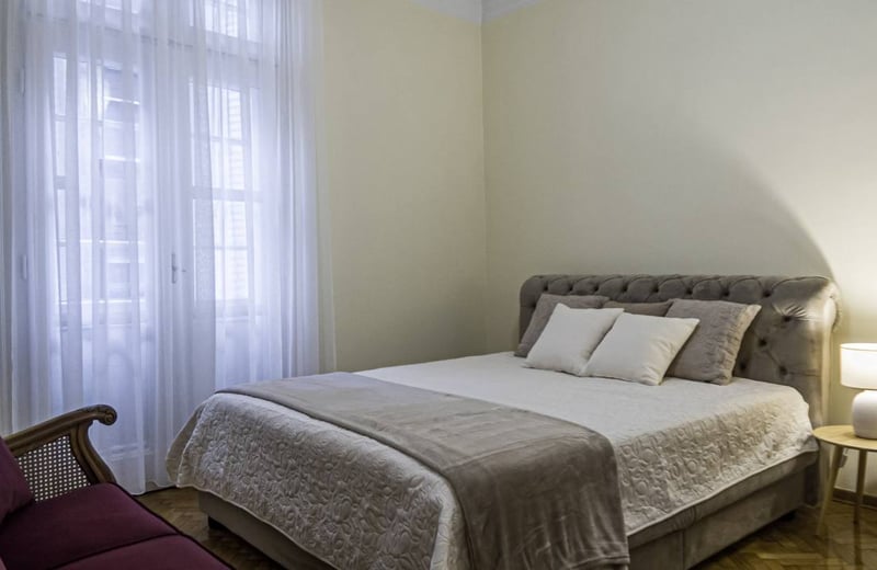 Location d’un appartement de 2 pièces, 60 m², en centre-ville, Belgrade, Serbie