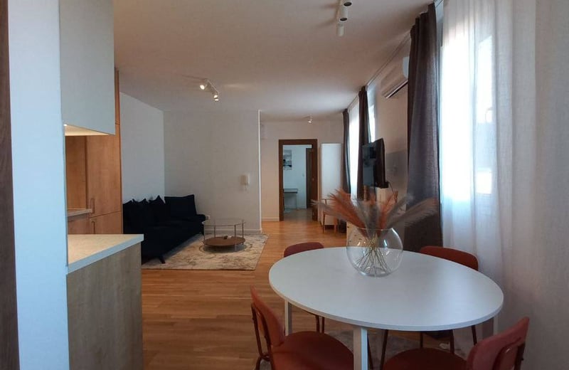 Alquiler de un apartamento absolutamente nuevo de 3 habitaciones, 60 m², en Zemun, Belgrado, Serbia