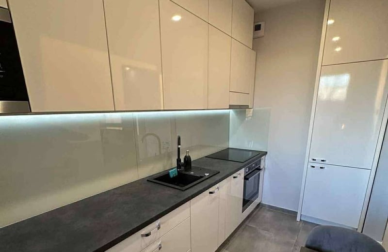 Location d’un appartement meublé 37 m² près du parc, Grzegórzki, Cracovie, Pologne