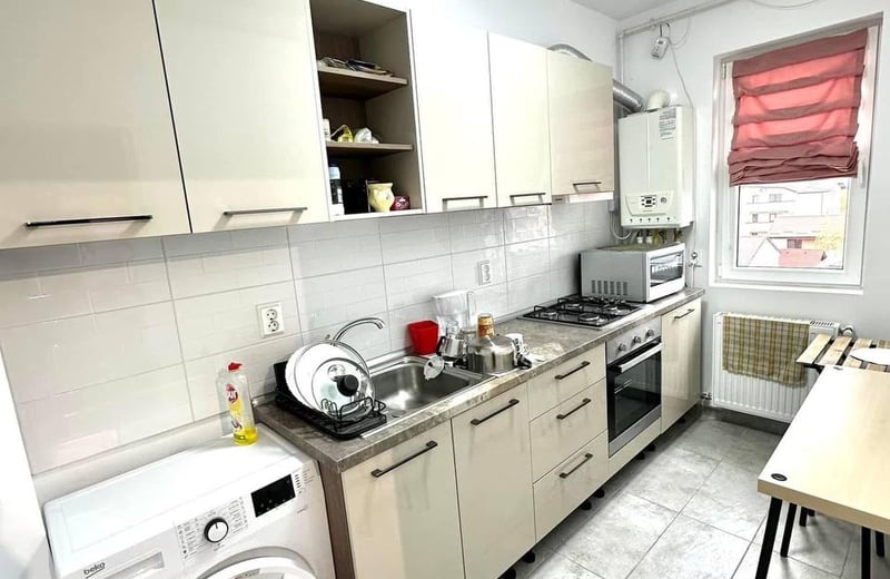 Location d’un appartement meublé et lumineux d’1 pièce, Secteur 6, Bucarest, Roumanie