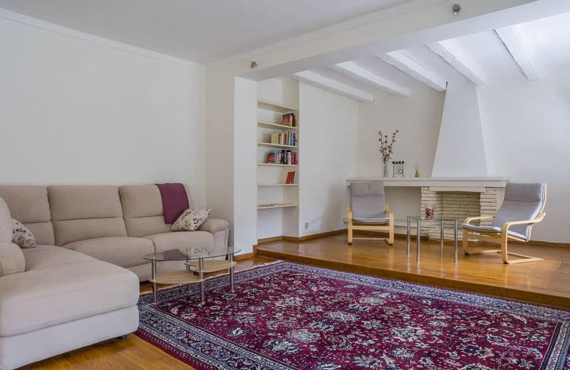 Rent of spacious 3-room apartment 108 m² in the city center, Belgrade, Serbia