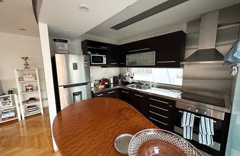 Alquiler de amplio dúplex de 2 habitaciones, 117 m², Las Cañitas, Buenos Aires, Argentina