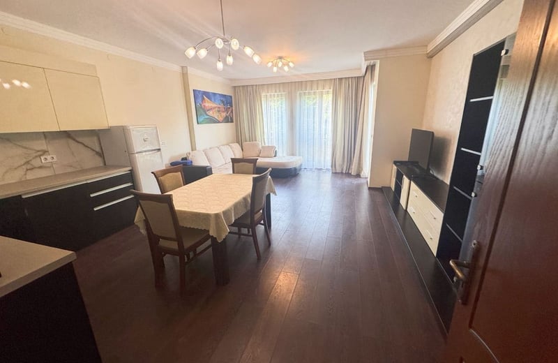Rent of a bright and spacious 3-room apartment, 100 m², first sea line, St. Constantine and Helena, Varna, Bulgaria