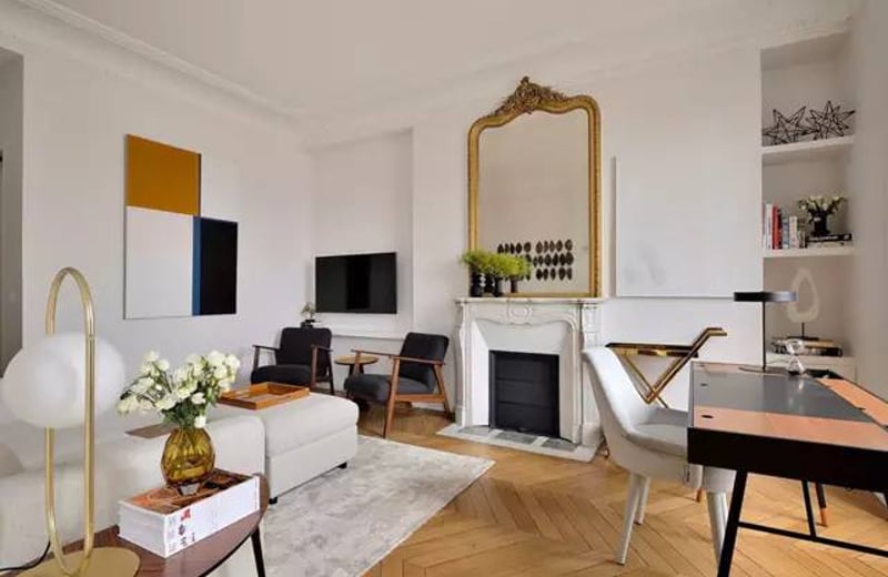 Rent of a furnished apartment, 195 m², with Eiffel Tower view, Paris 16th arrondissement, France