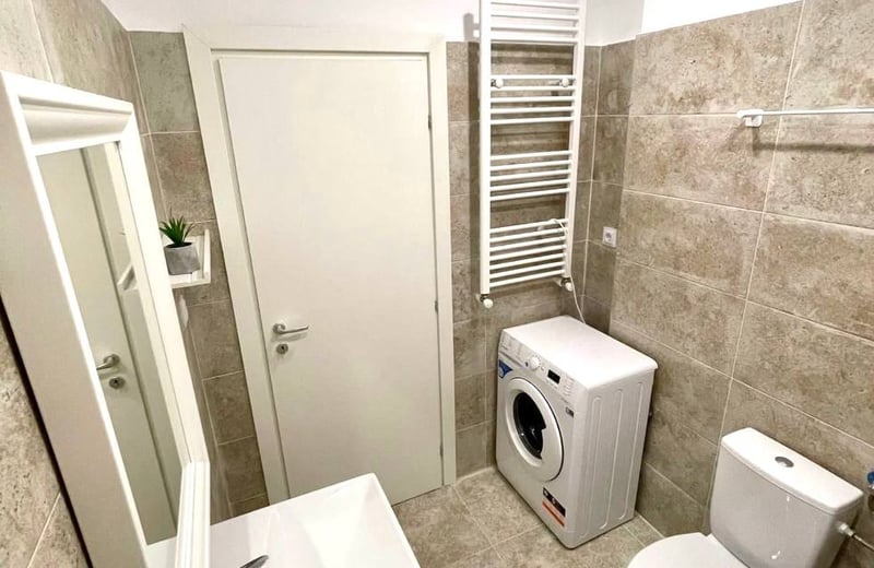 Alquiler de apartamento luminoso de 1 habitación con balcón, Bucarest, Chiajna, Rumanía