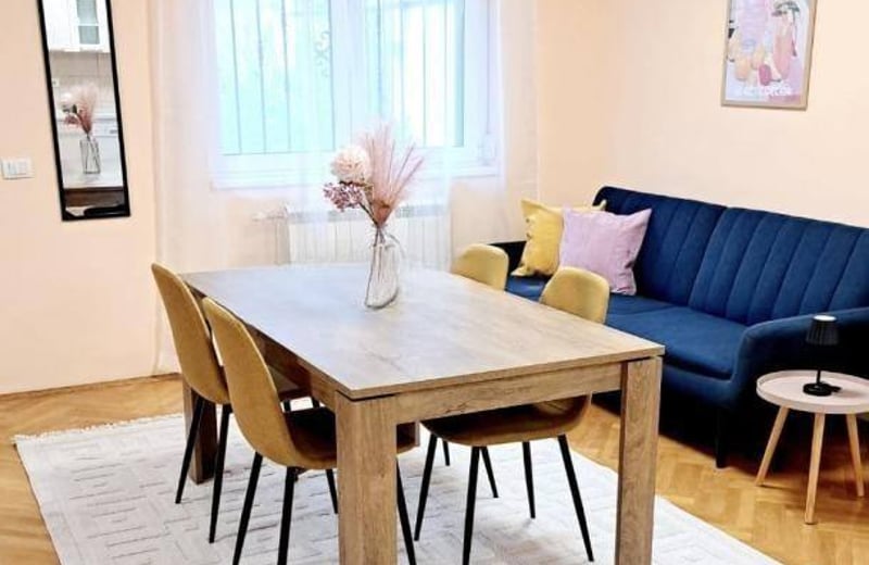 Alquiler de un apartamento acogedor de 2 habitaciones, 60 m², distrito Voždovac, Belgrado, Serbia