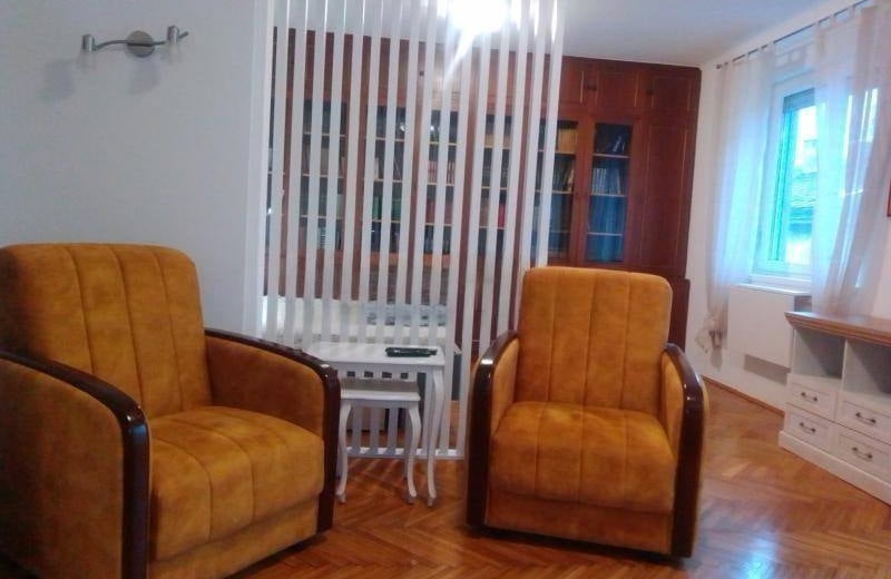 Rent of a 2-room apartment, 53 m², in the city center near the market, Belgrade, Serbia