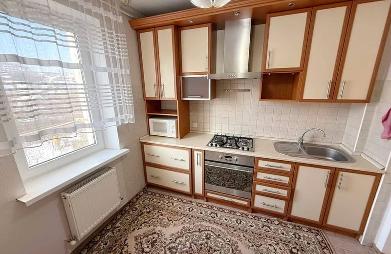 Rent of a cozy two-room apartment in the city center, Chișinău, Moldova