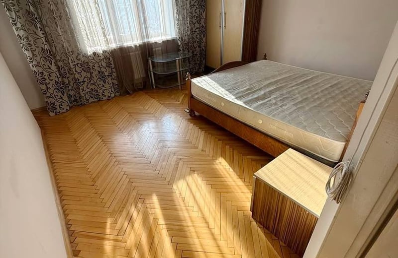 Rent of a cozy two-room apartment in the city center, Chișinău, Moldova
