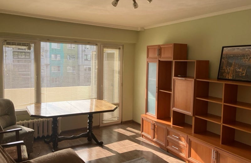 Аренда светлой и тёплой трёхкомнатной квартиры, 70 м², район Славейков, Бургас, Болгария