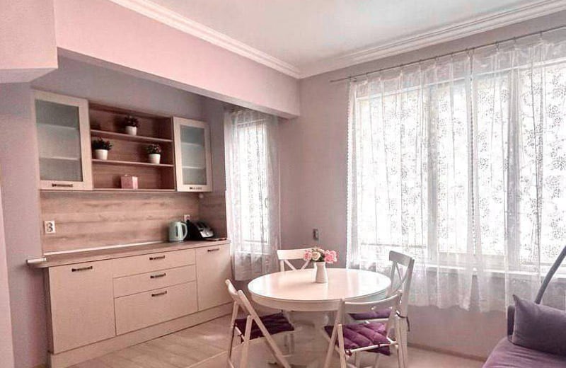 Rent of a 3-room apartment in the city center, Varna, Bulgaria