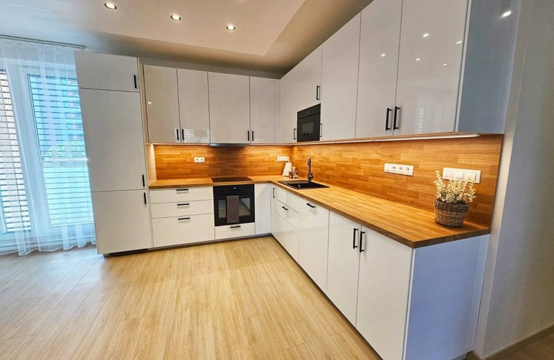 Location d’un appartement meublé de trois pièces dans un immeuble neuf, 74 m², Petržalka, Bratislava, Slovaquie