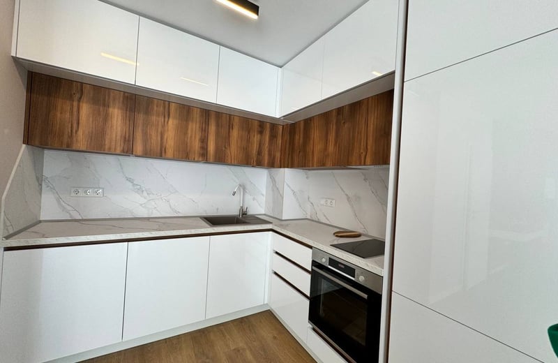 Rent of a bright two-room apartment in the city center, 60 m², Varna, Bulgaria