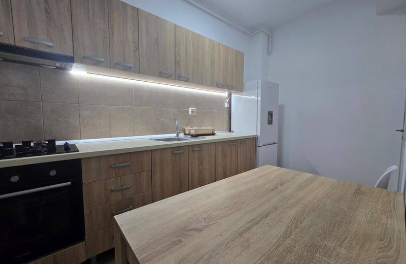 Аренда меблированной двухкомнатной квартиры, 50 м², Бухарест, сектор 3, Румыния