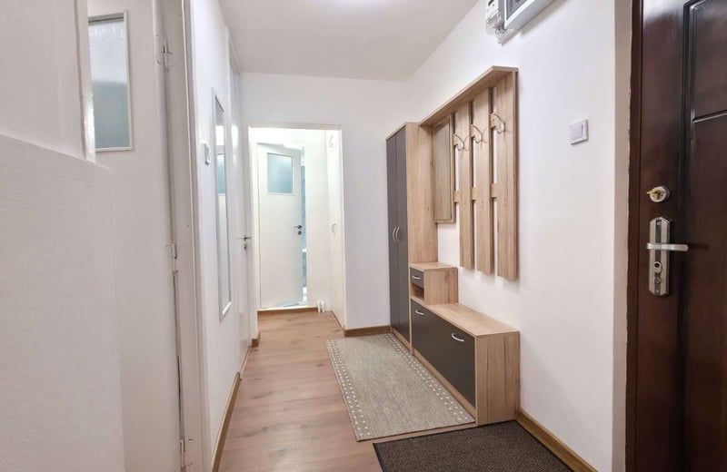 Аренда комфортной двухкомнатной квартиры, 51 м², Бухарест, сектор 4, Румыния