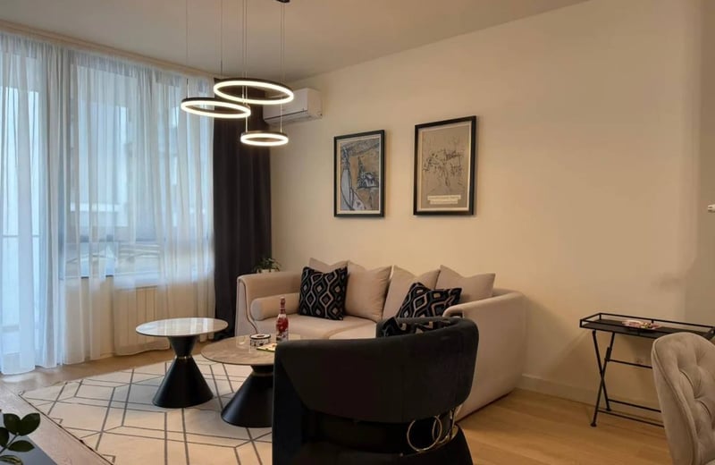 Alquiler de un apartamento moderno de tres habitaciones en un complejo residencial premium, 72 m², Belgrado, Belgrade Waterfront, Serbia