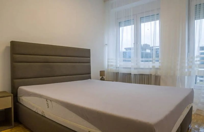 Rent of a comfortable three-room apartment, 70 m², Belgrade, New Belgrade, Serbia