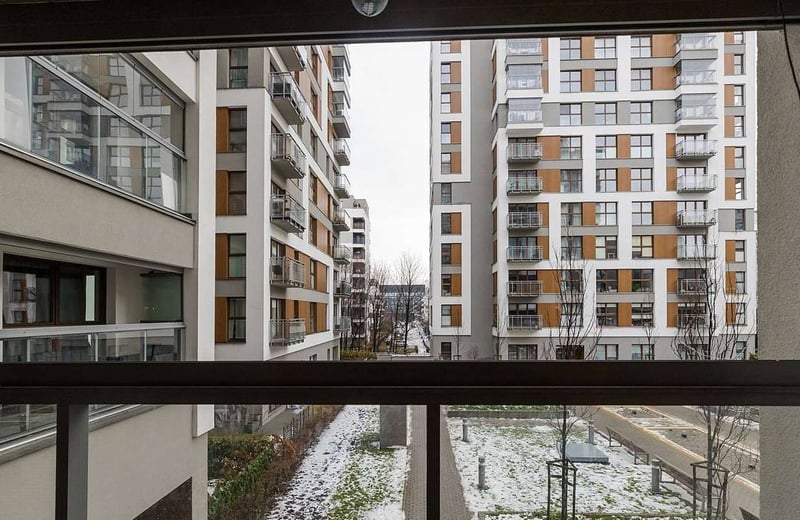 Rent of a spacious four-room apartment with a garage, 86 m², Warsaw, Mokotów, Poland