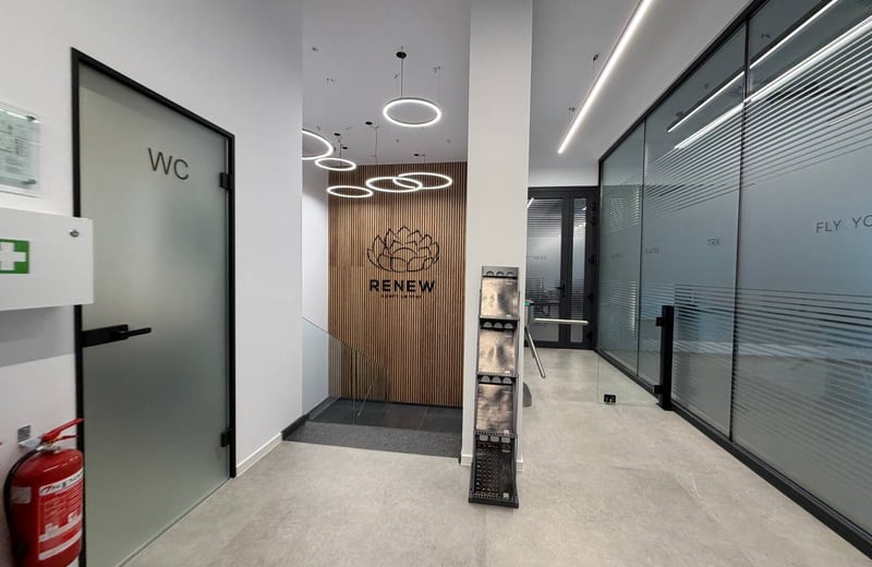 Rent of a stylish three-room apartment by the sea, 100 m², Varna, St. Constantine and Helena, Bulgaria