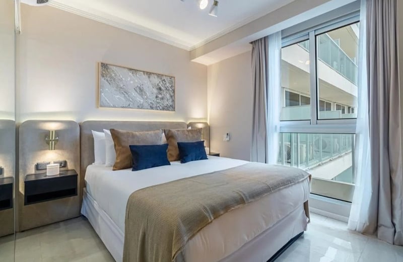 Rent of a modern and spacious three-room apartment with a balcony, 82 m², Buenos Aires, Recoleta, Argentina