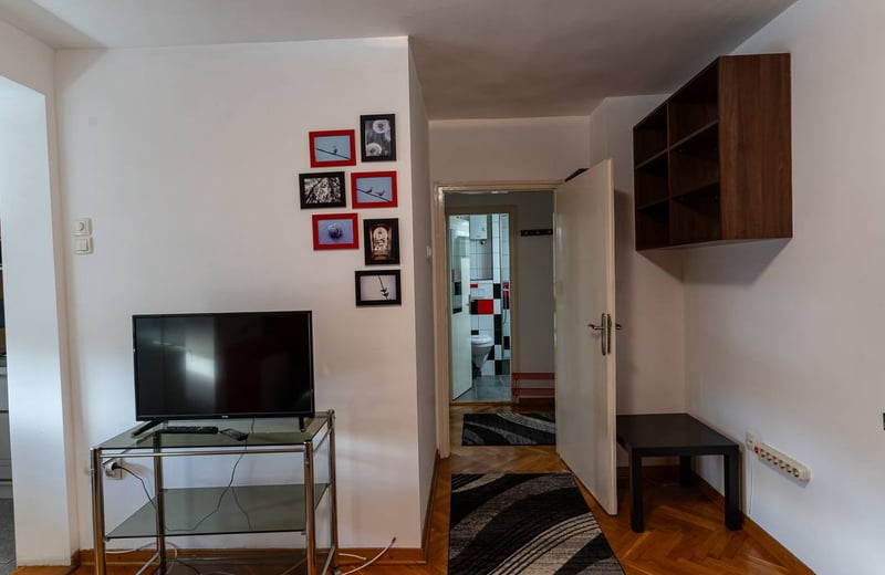 Rent of a two-room apartment in the historic city center, 42 m², Belgrade, Serbia