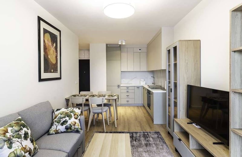 Location d’un appartement lumineux de deux pièces, 41 m², Sczepin, Wrocław, Pologne