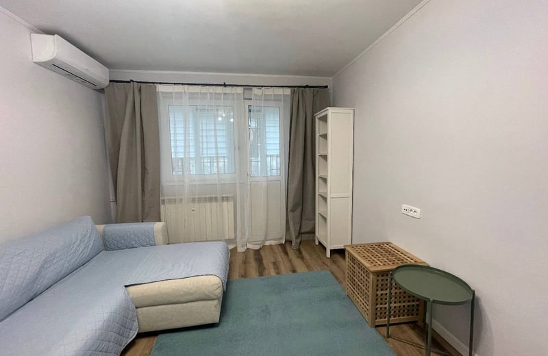 Rent of an excellent two-room apartment with a balcony, Sector 6, Bucharest, Romania