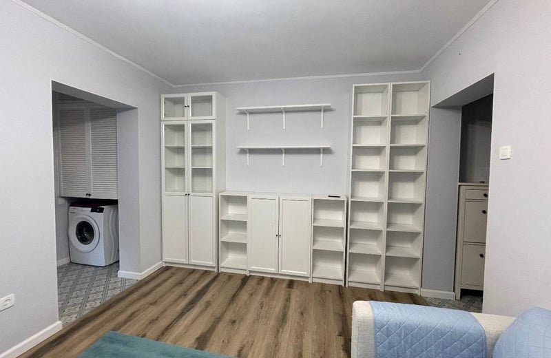 Rent of an excellent two-room apartment with a balcony, Sector 6, Bucharest, Romania