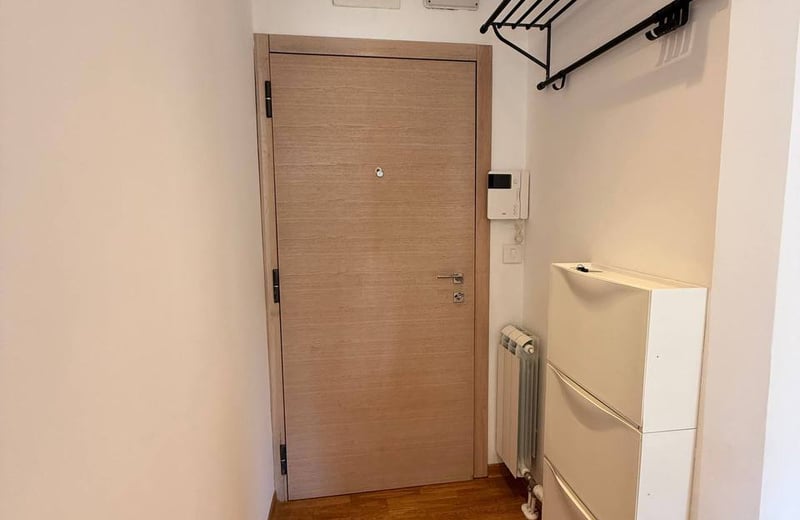 Miete einer hellen Dreizimmerwohnung mit 54 m² im Stadtzentrum, Belgrad, Serbien