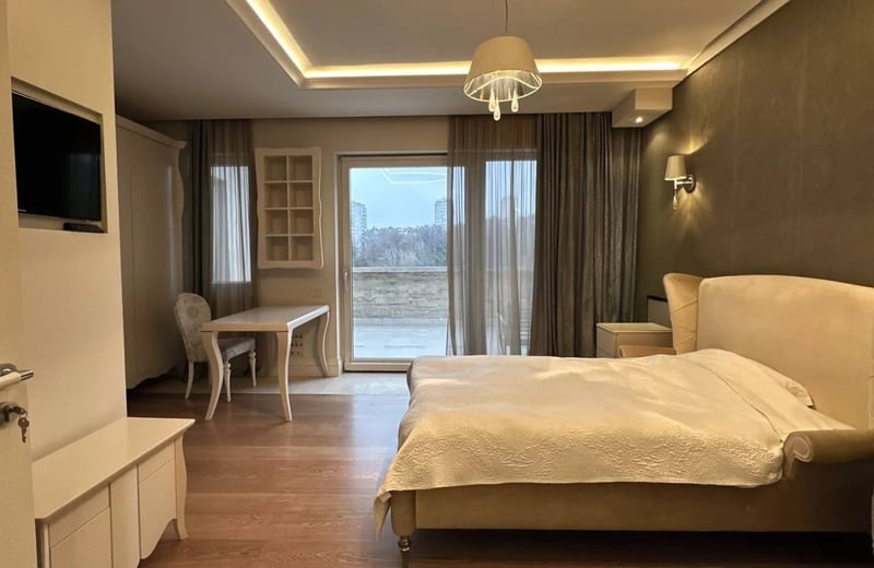 Rent of a luxurious penthouse, 197 m², with a spacious terrace in Banovo Brdo, Belgrade, Serbia