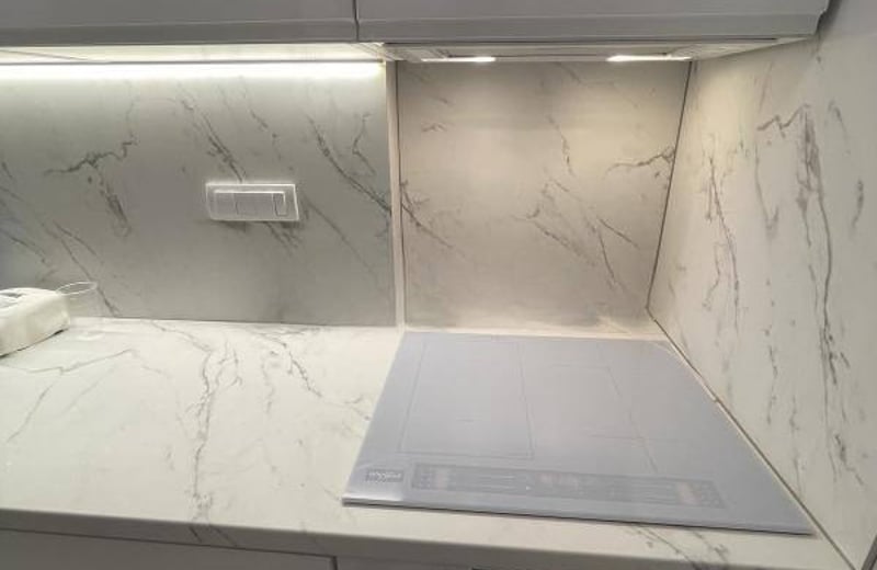 Location d’un appartement moderne de deux pièces de 52 m² en centre-ville, Belgrade, Serbie