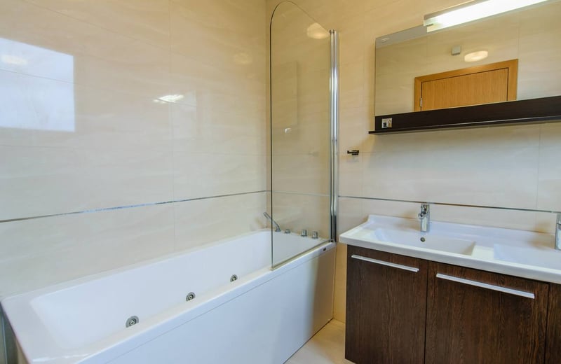 Аренда светлой трехкомнатной квартиры 100 м² в центре города, Белград, Сербия