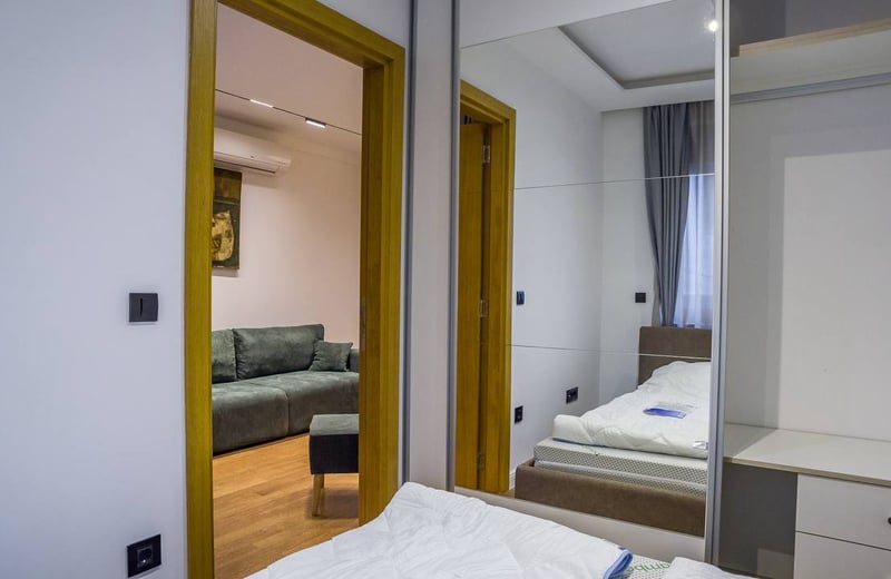 Rent of a comfortable two-room apartment, 40 m², Vračar district, Belgrade, Serbia