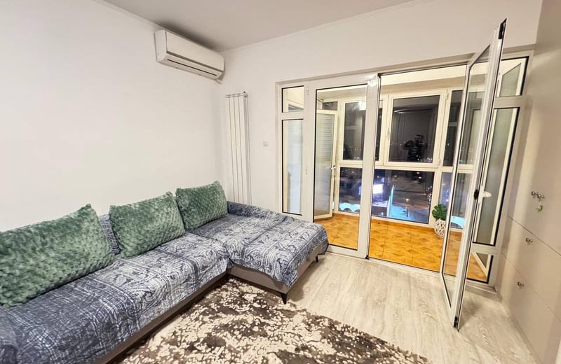 Rent of a comfortable two-room apartment, 65 m², Casa de Cultura, Constanța, Romania