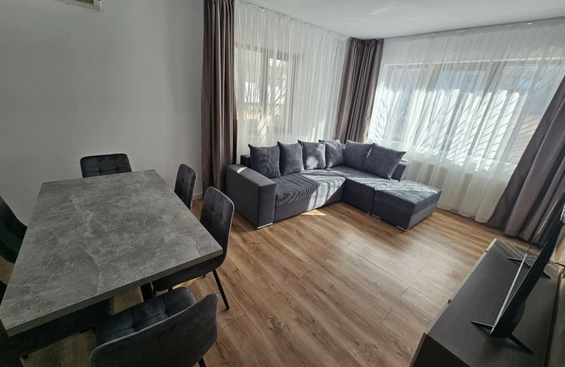 Miete einer komfortablen Dreizimmerwohnung mit 75 m² in Faleza Nord, Constanța, Rumänien