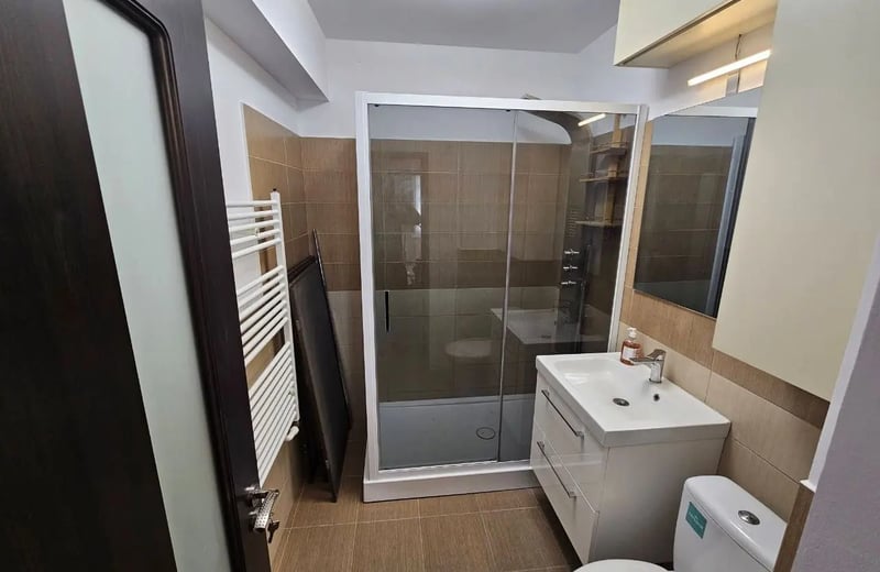 Miete einer komfortablen Dreizimmerwohnung mit 75 m² in Faleza Nord, Constanța, Rumänien