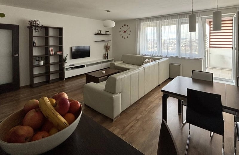 Rent of a spacious 3-room apartment, 81 m², in Nové Mesto, Bratislava, Slovakia