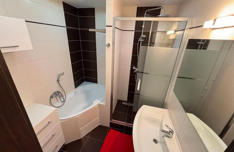 Rent of a spacious 3-room apartment, 81 m², in Nové Mesto, Bratislava, Slovakia