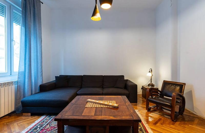 Аренда двухкомнатной квартиры 53 м² с новым ремонтом напротив парка Ташмайдан, Белград, Сербия