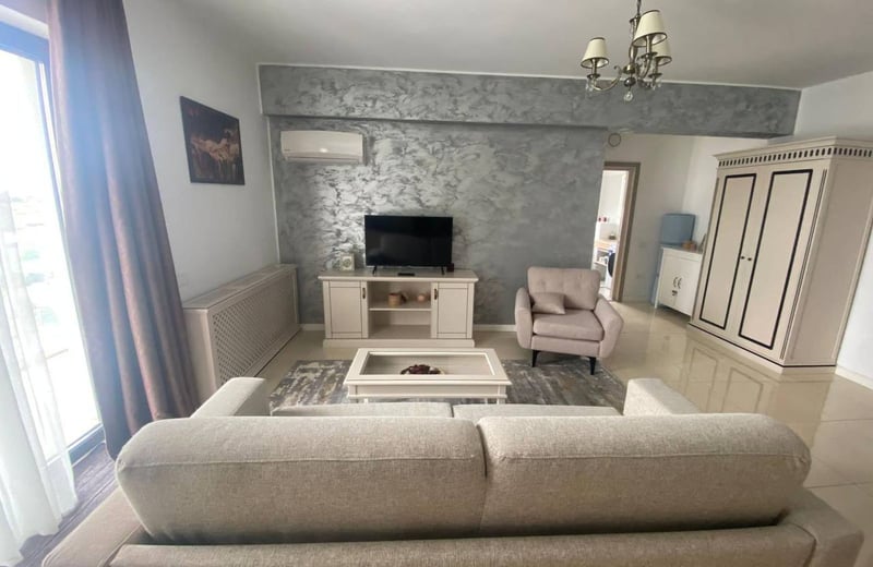 Rent of a comfortable 2-room apartment, 65 m², with a terrace and lake view in Mamaia Nord, Romania