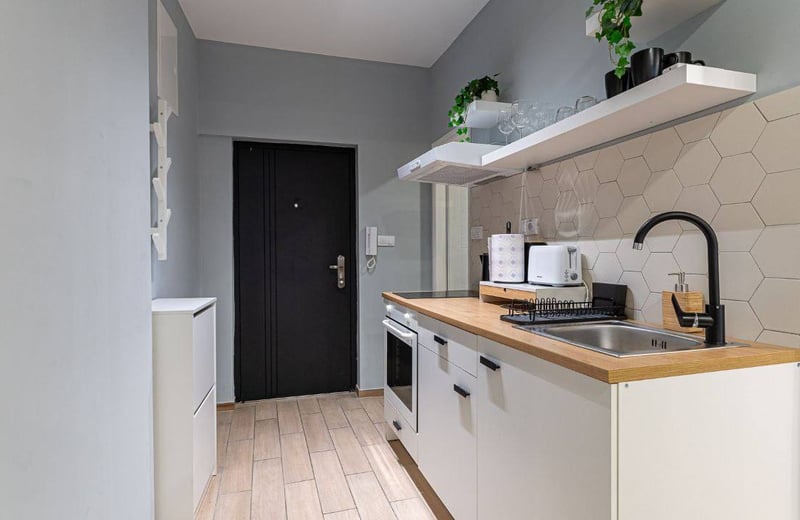 Rent of a bright 1-room apartment, 45 m², in the Old Town center of Belgrade, Serbia